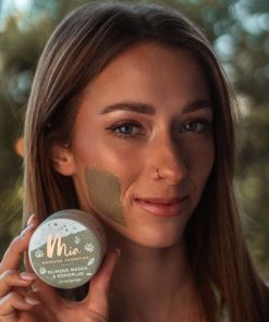 Glinena maska s konopljo